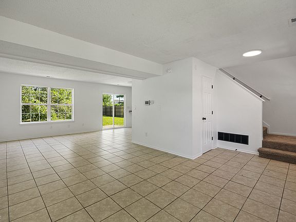 5th image of 10222 Arapahoe Dr