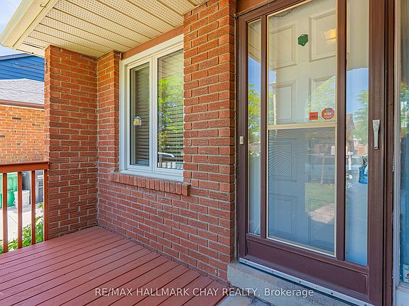 4th image of 22 Rowe Ct