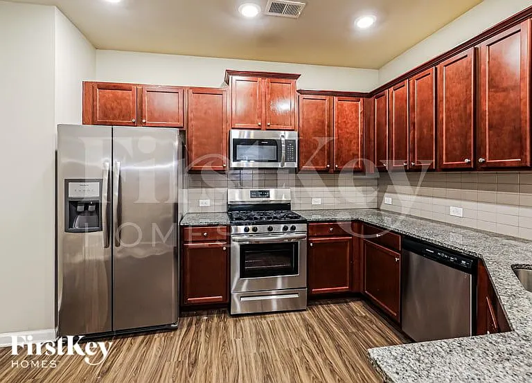 3172 Baylor Cir — Photo 6