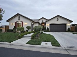 1539 N Westbrook Ln, Clovis, CA