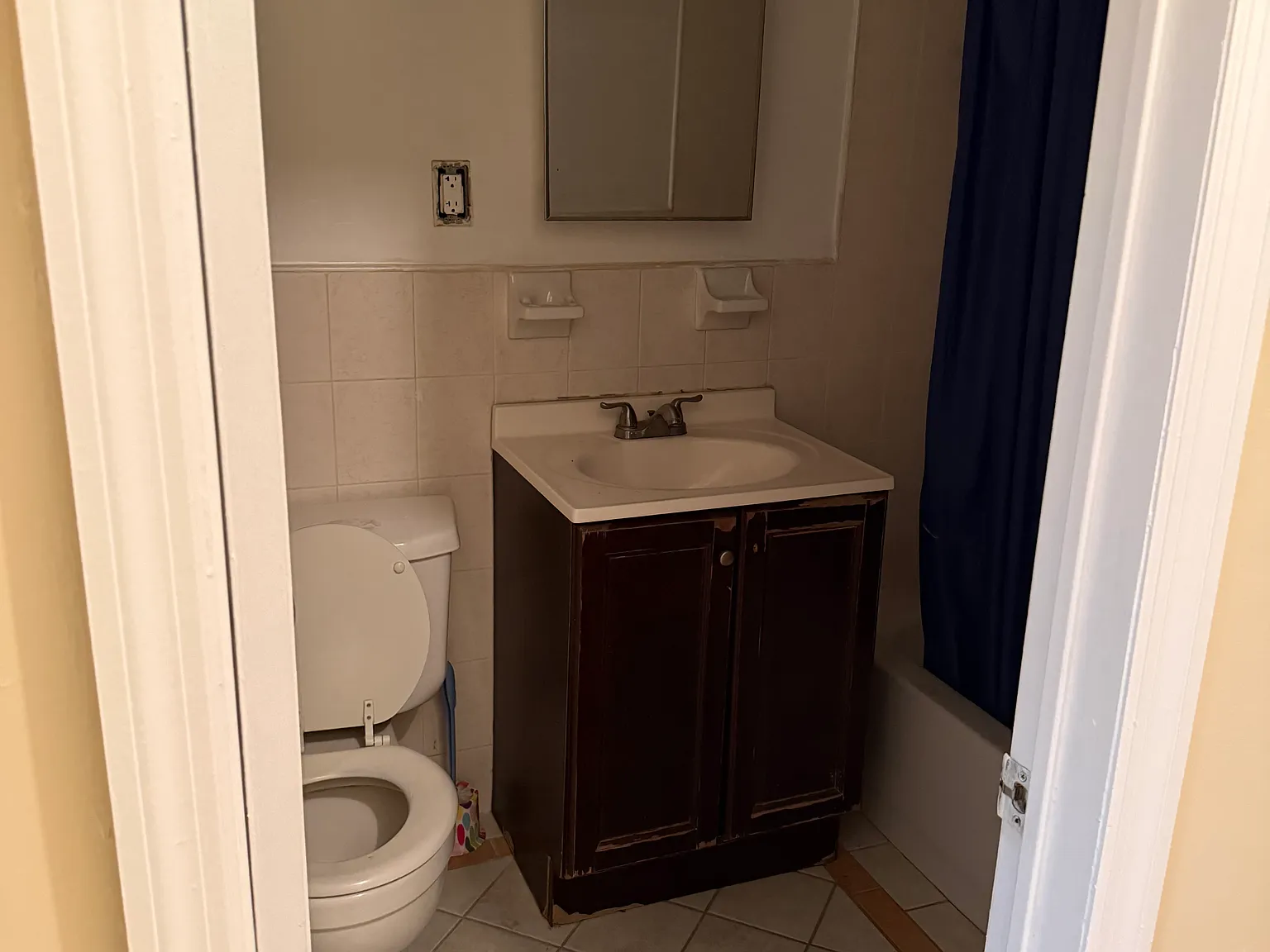 3 bed, 1200 sqft, $3,400 — Photo 2