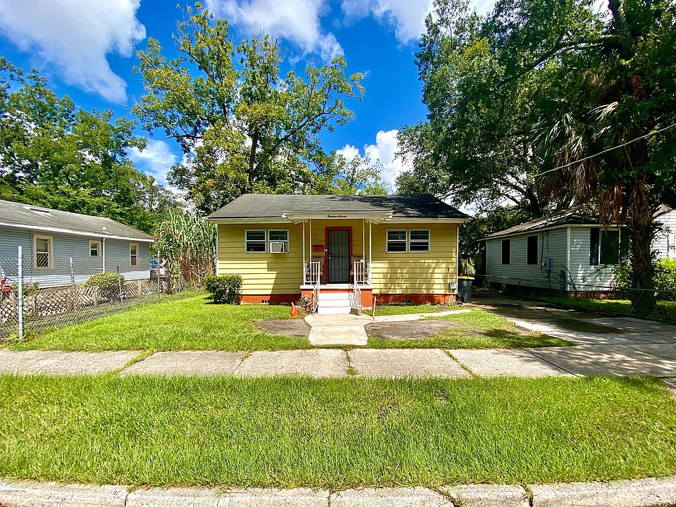 1st image of 1311 W 31st St