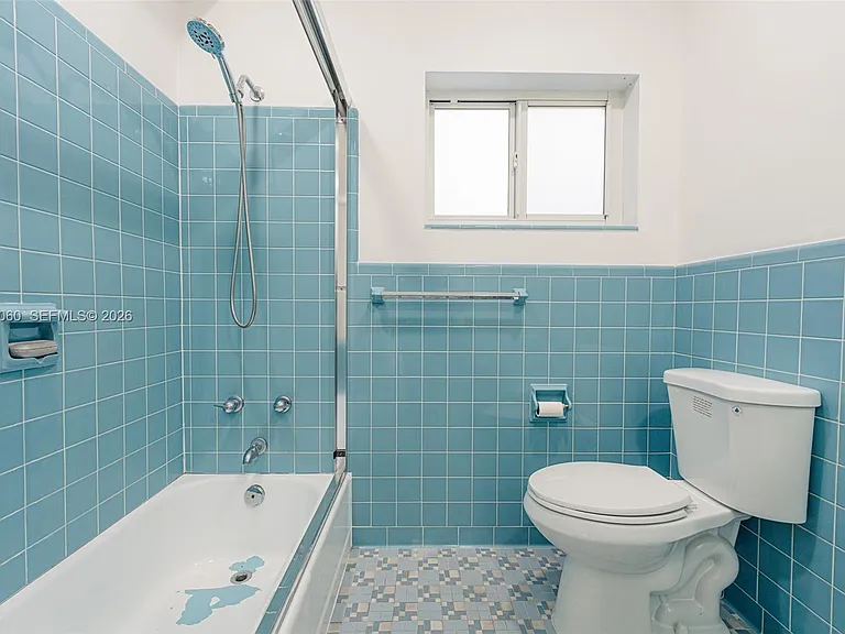 580 University Dr #2 — Photo 12
