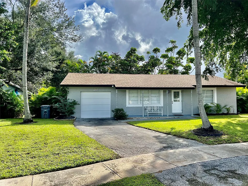 18435 Spanish Isles Ct