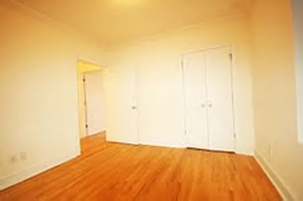 Rented by Link NY Realty | media 111