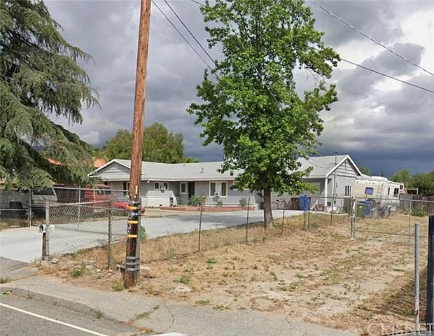 1st image of 13916 Polk St
