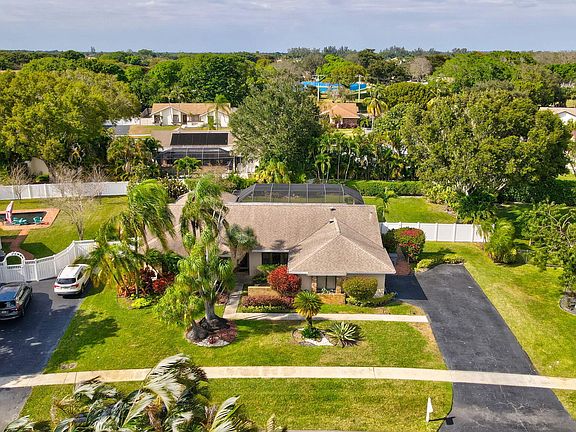 4th image of 18229 103rd Trail S