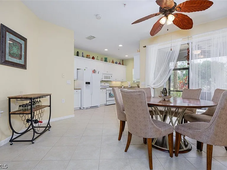 3210 Cottonwood Bnd #803 — Photo 7