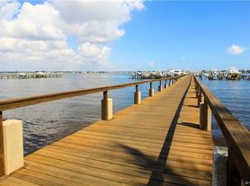 150 SE Four Winds Dr, Stuart, FL