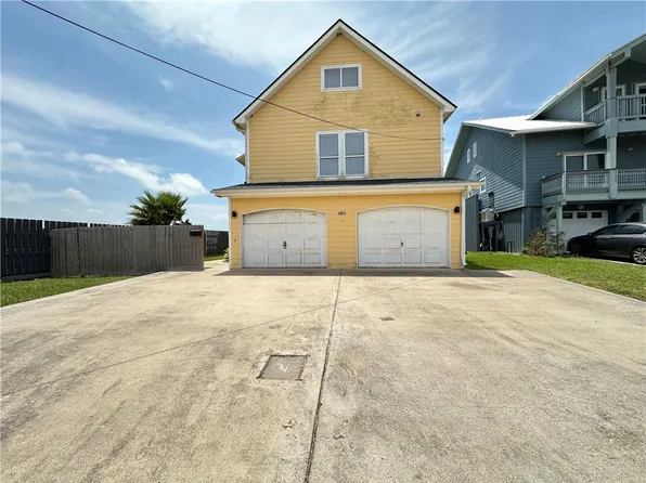 130 Causeway St, Portland, TX 78374