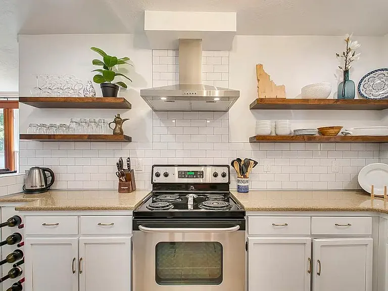 1415 E Bannock St — Photo 8