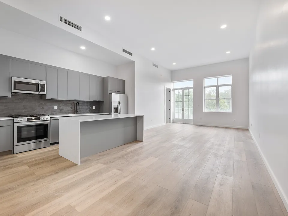 236 N 12th St #2A