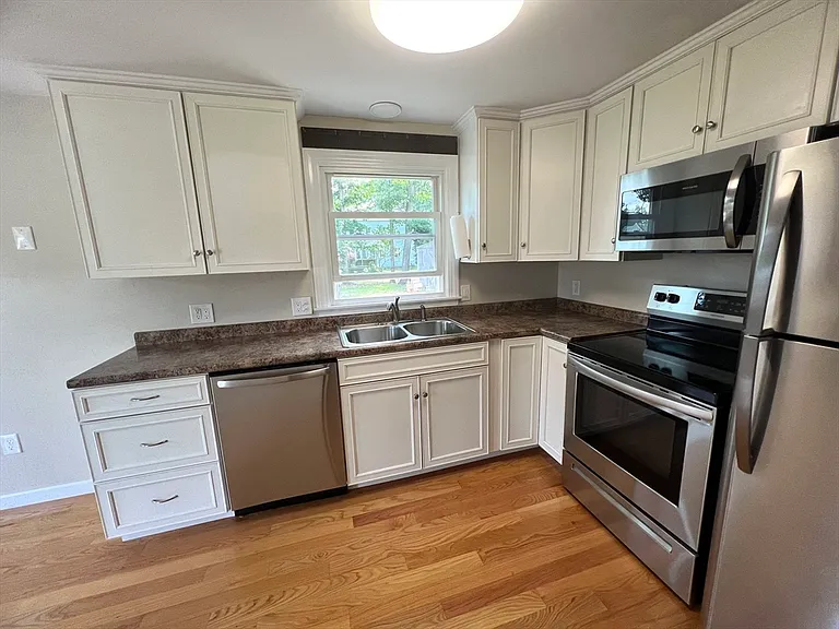 11 Vine St — Photo 2