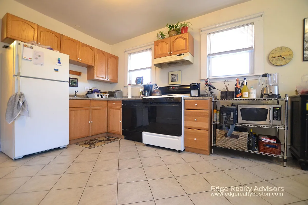 Building Photo - 505 Washington St #2A