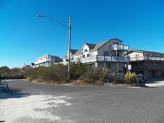3rd image of 10 57th St #North