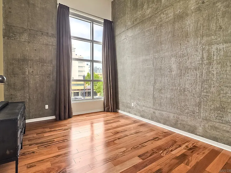 800 The Mark Ln #202 — Photo 14