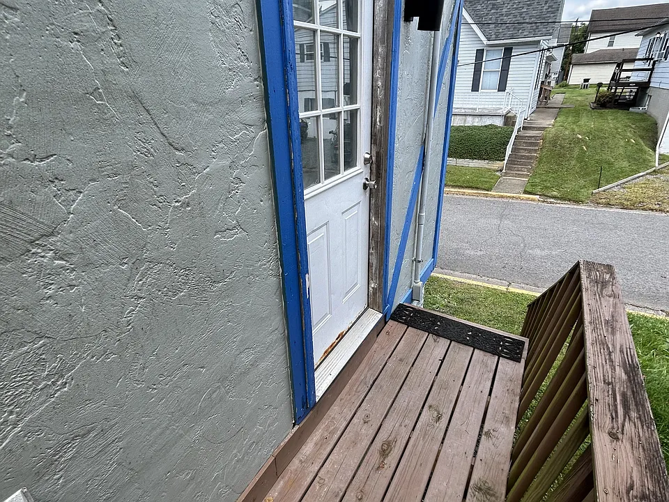 352 Dunkard Ave #B