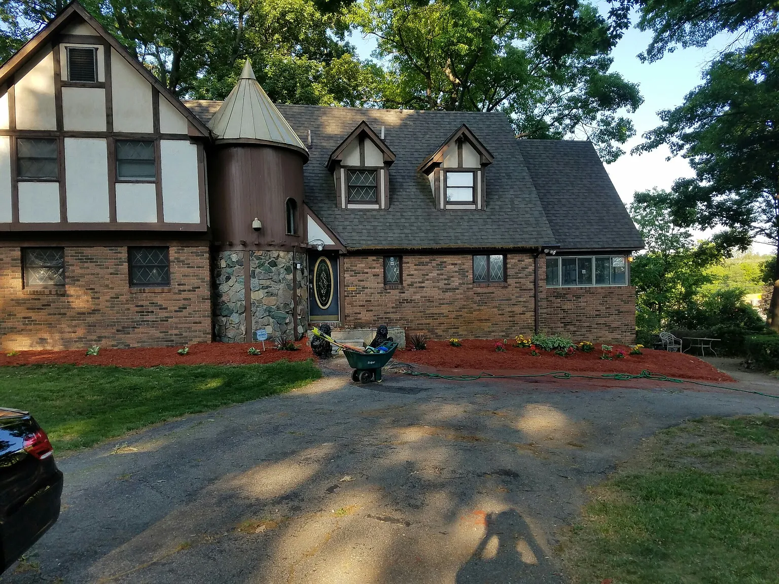 2861 Saddlewood Rd photo 1