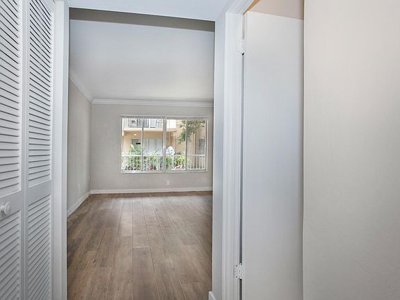 3rd image of 1830 Maravilla Ave APT 706