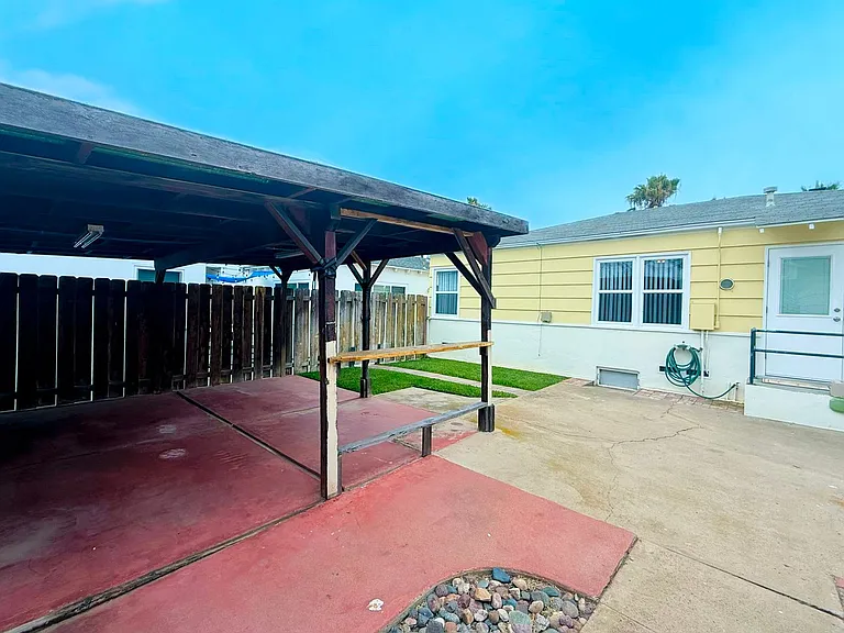 4756 Cape May Ave — Photo 3