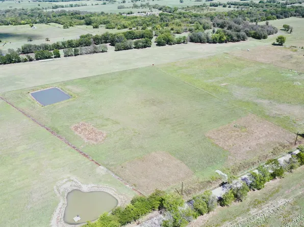 5495 County Road 3226, Lone Oak, TX 75453