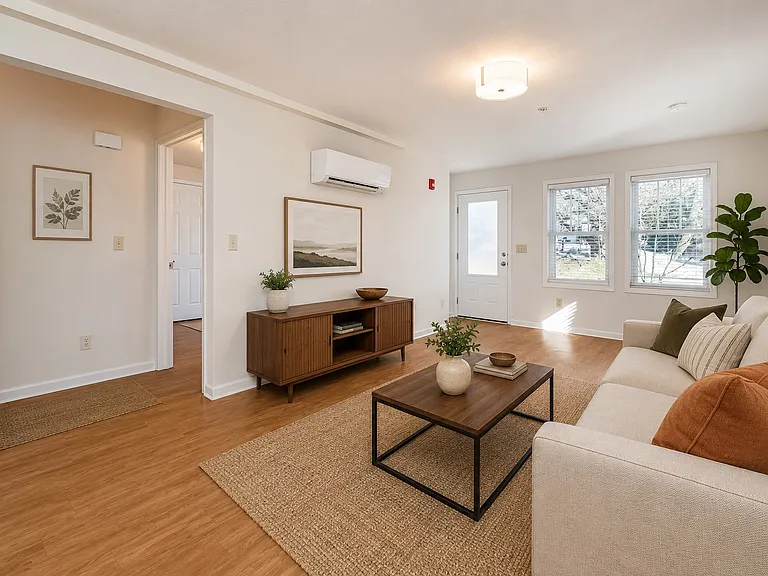 406 E Hillside Dr — Photo 4