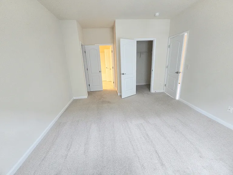 Clairmont at Farmgate — Photo 63