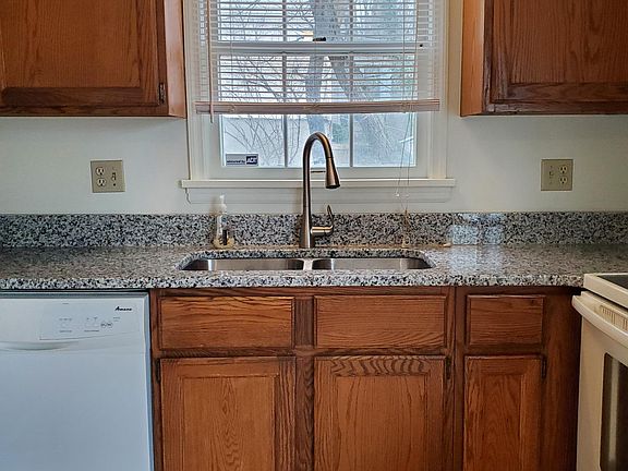3rd image of 2619 Stephenson Ave SW #2619