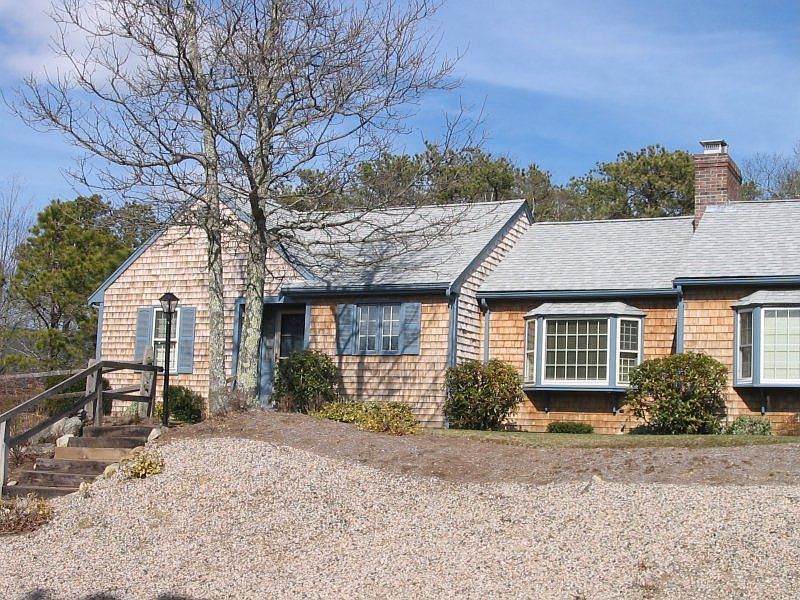 36 Debs Hill Road, Yarmouth Port