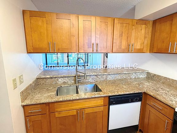 5th image of 990 Ala Nanala St #34A-1