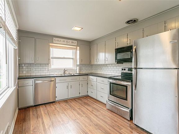 4th image of 7.5 Suffolk St #7