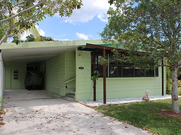 2nd image of 128 W Caribbean