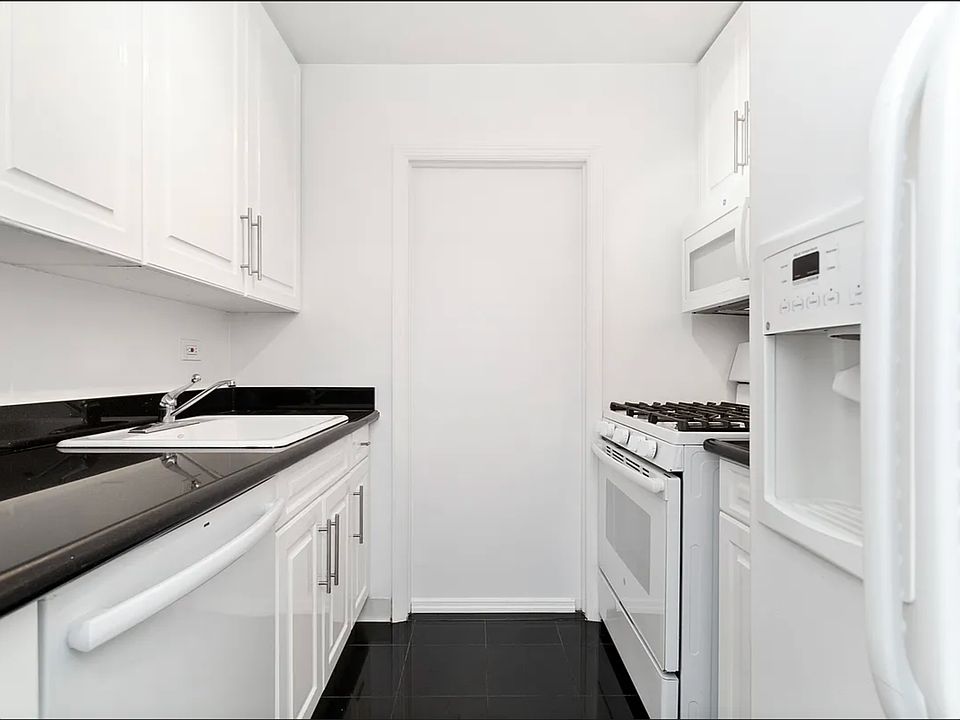 2nd image of 760 W End Ave #7F