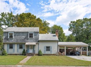 1621 Charrington Dr, Midlothian, VA 23113