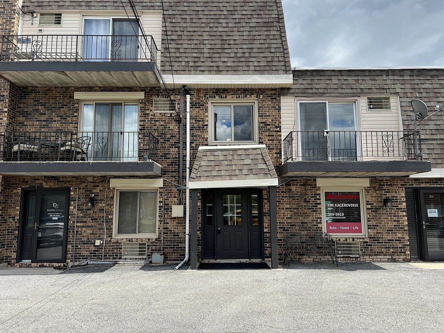 1 bed, 830 sqft, $1,325 — Photo 2