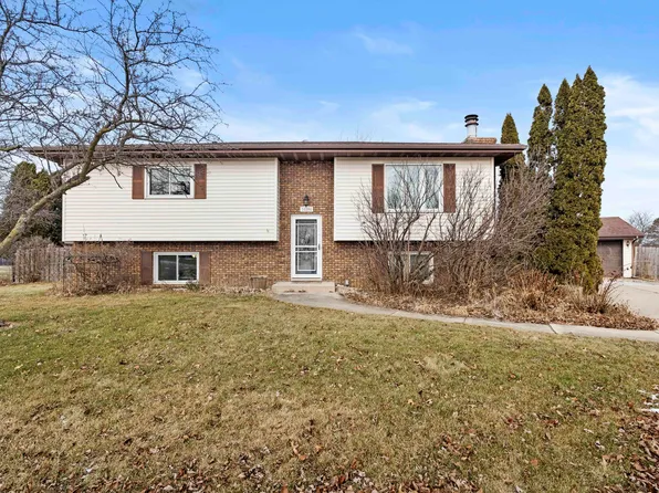 10384 Siedelmann Ct, Saint John, IN 46373