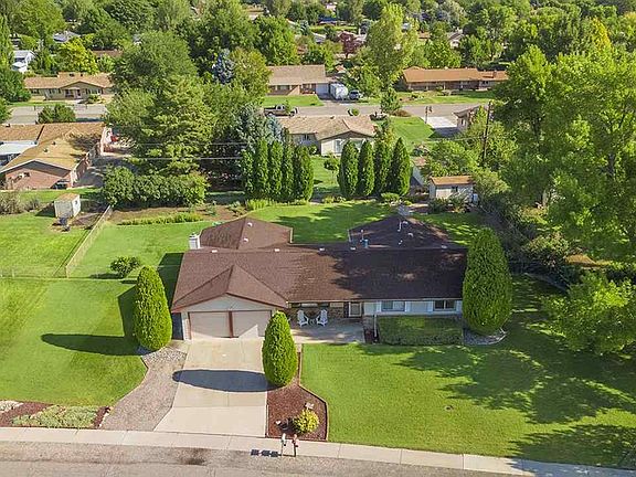 2nd image of 2256 Tiffany Dr