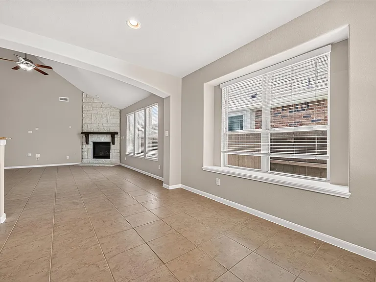 10031 Esslemont Ct — Photo 22
