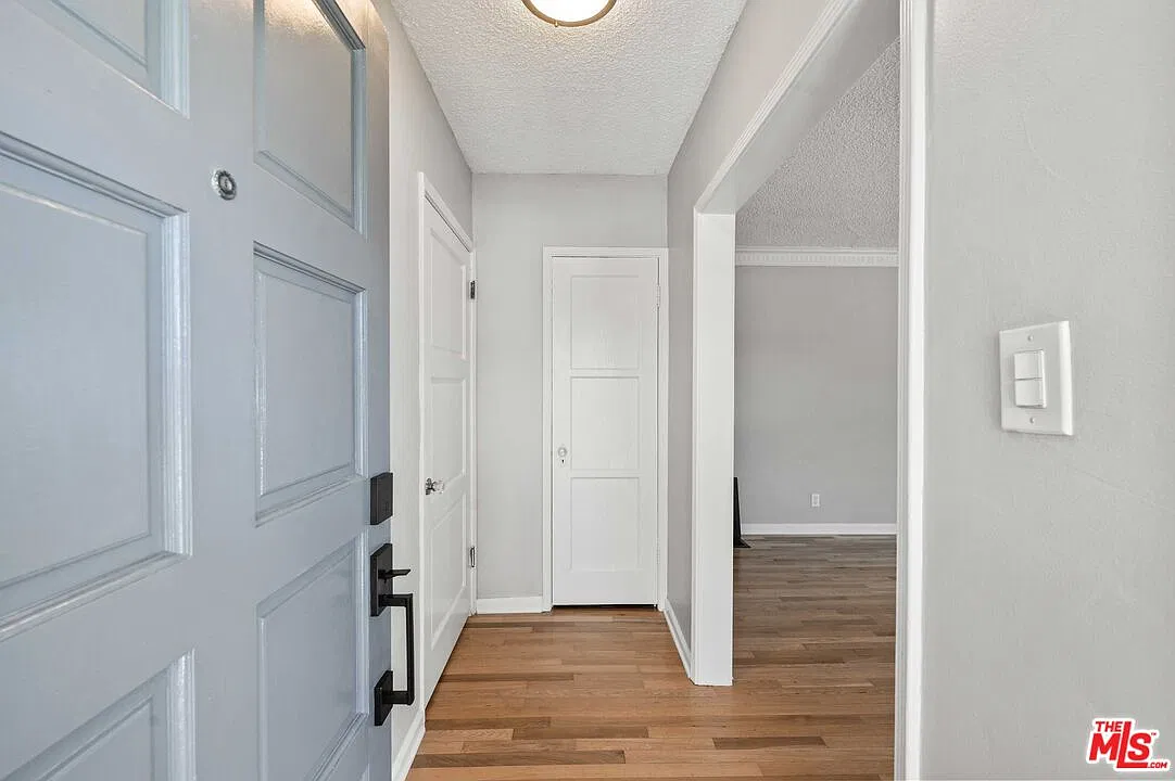 3 bed, 1.0 bath, 1244 sqft, $6,750 — Photo 4