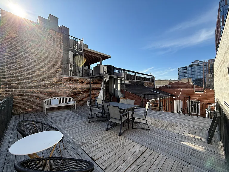 1111 W Randolph St #2 — Photo 31