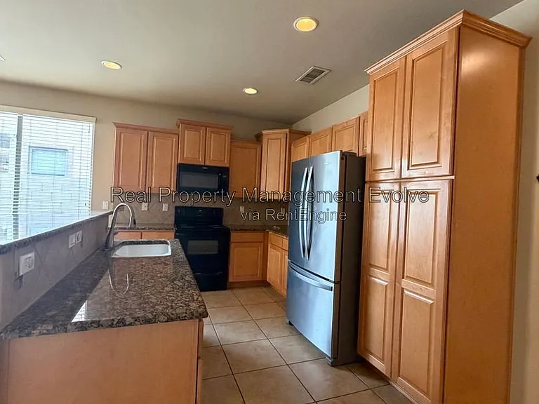 5640 W Kowalsky Ln — Photo 5