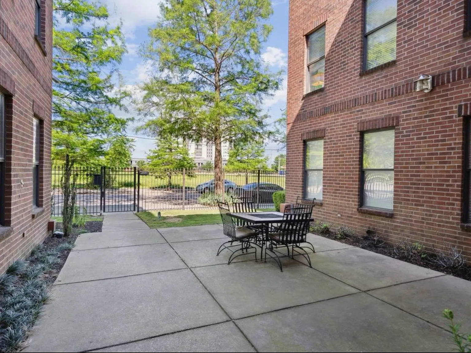 731 Litty Ct — Photo 4