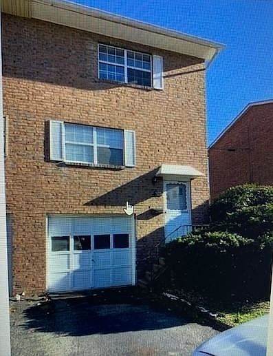 1st image of 923 Academy Heights Dr