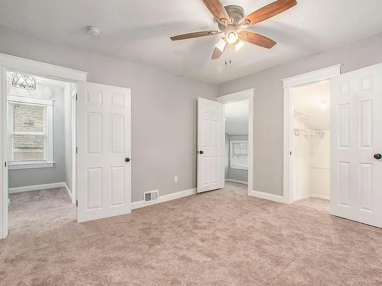 4025 Euclid Ave — Photo 11