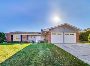 1145 Nottingham Ln, Hoffman Estates, IL 60169