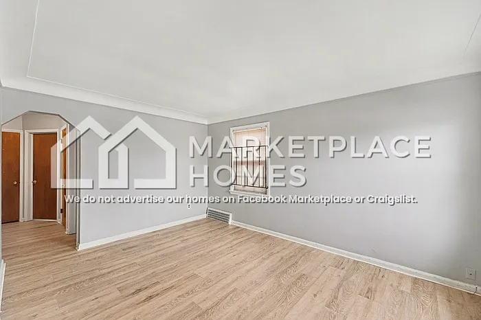 9917 Sussex St — Photo 4