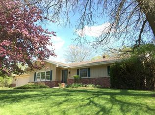 S48W34399 Rue Chantilly, Dousman, WI 53118