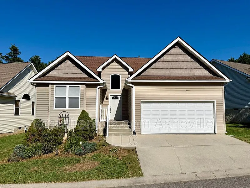 111 Woodcreek Cir