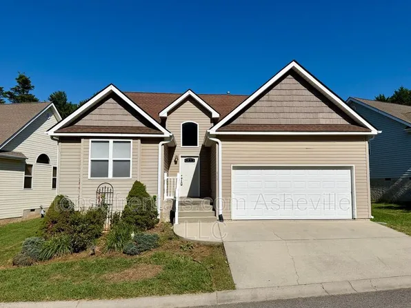 111 Woodcreek Cir, Swannanoa, NC 28778