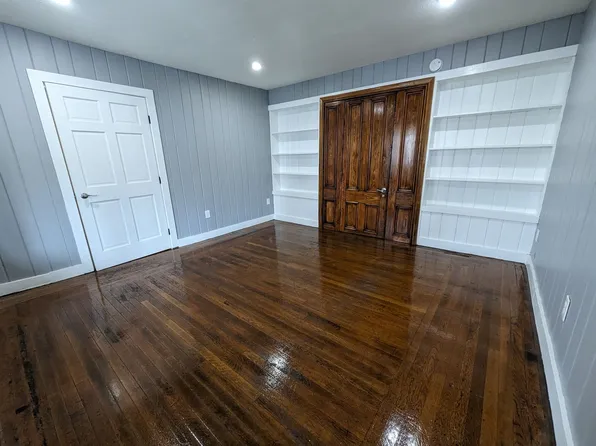 44 White St, 44 White St #1, Cohoes, NY 12047